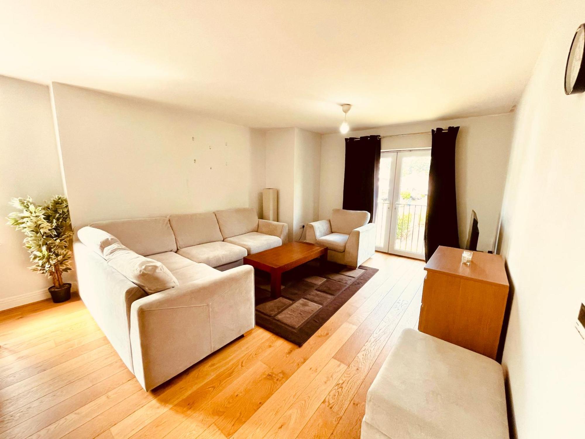 2 Bed Luxury Flat Nxt To Station Appartamento Londra